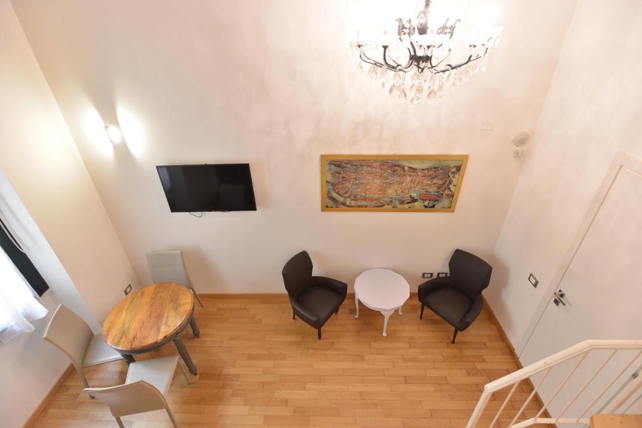 Izzhome City Center Cozy Cagliari Buitenkant foto
